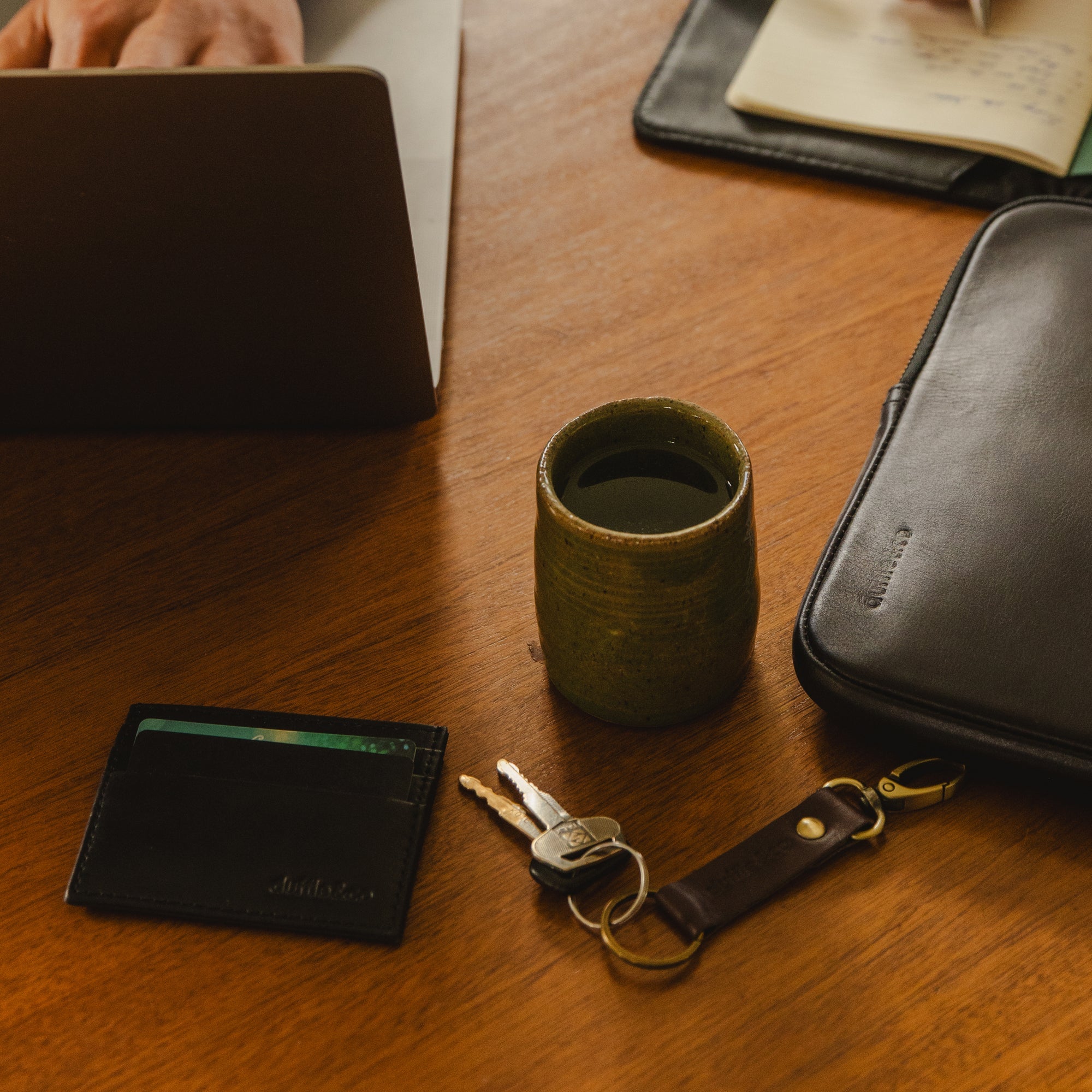 Barnett Cardholder (Black)