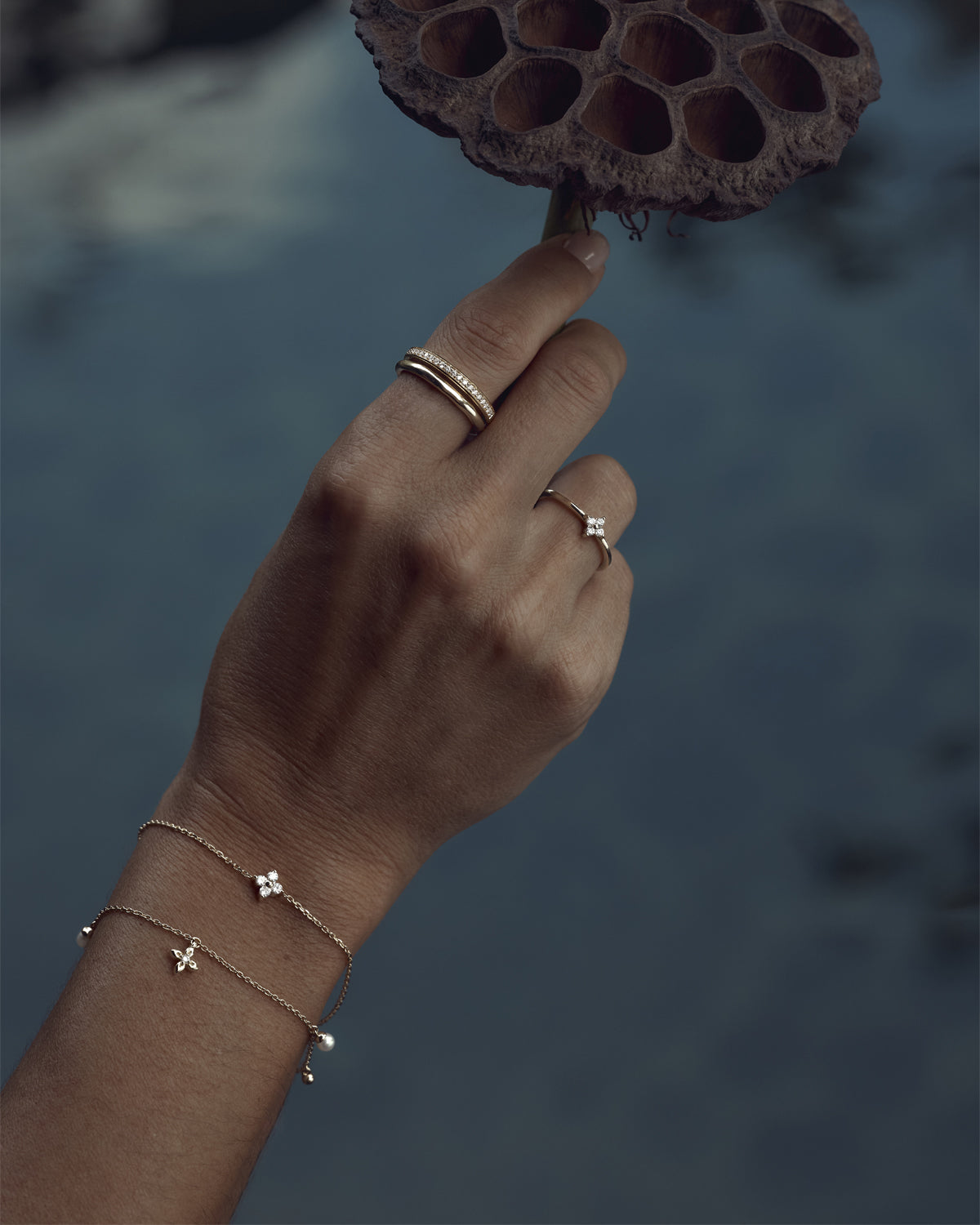 Live in Peace Bracelet - gold