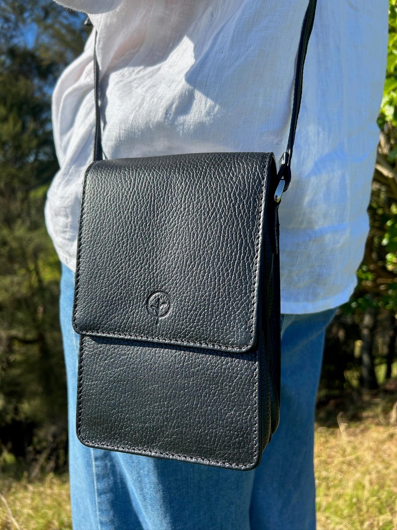 Traveller Cross Body Bag Black