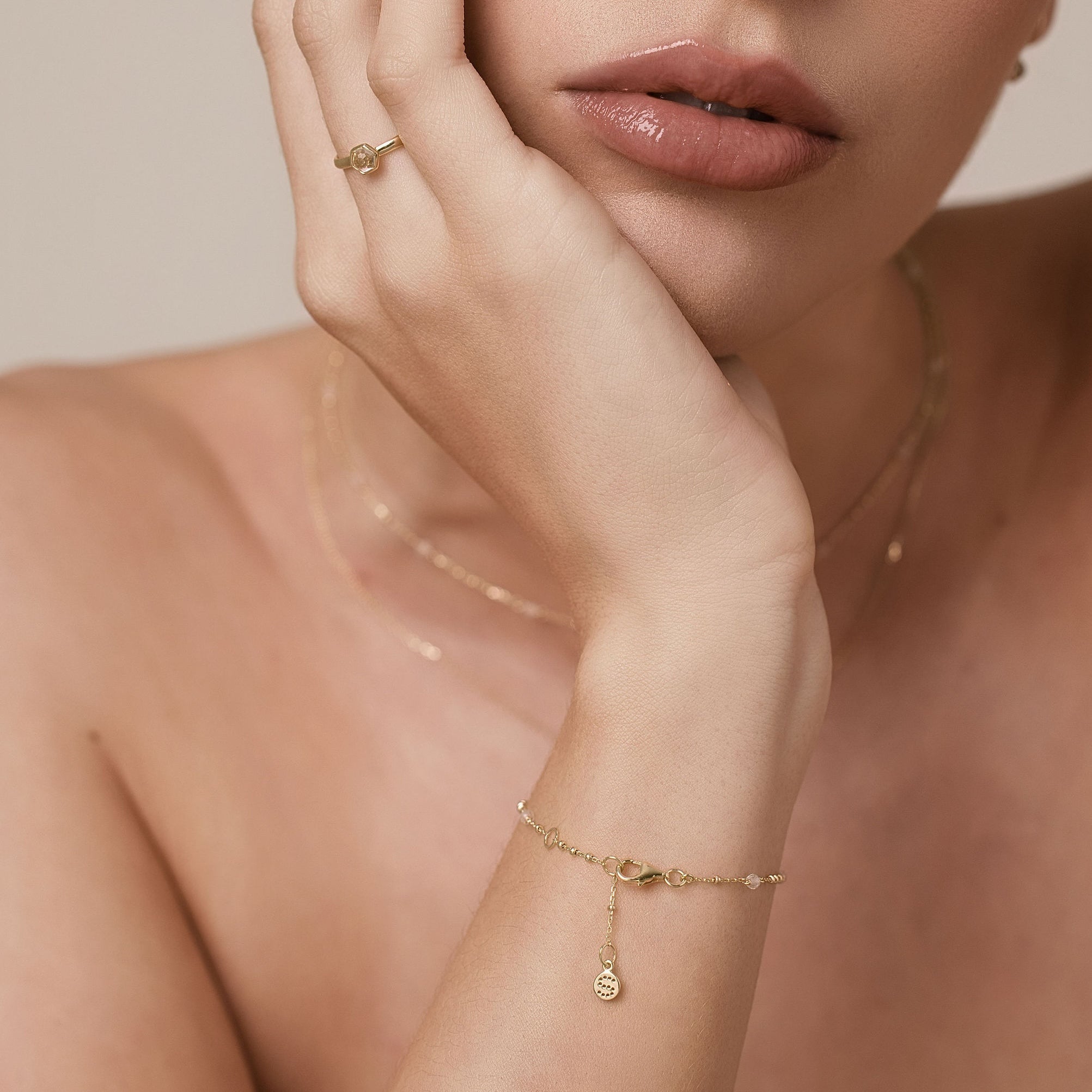 Dotty Bracelet (Crystal Quartz/Gold)