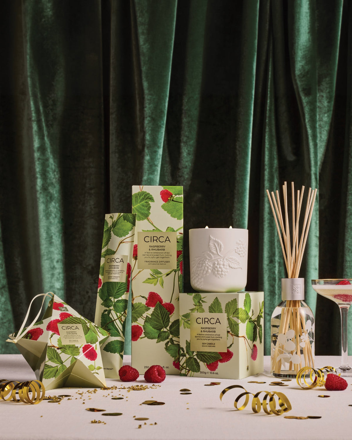 CIRCA 70g bauble Candle - Christmas 26  - RASPBERRY & RHUBARB