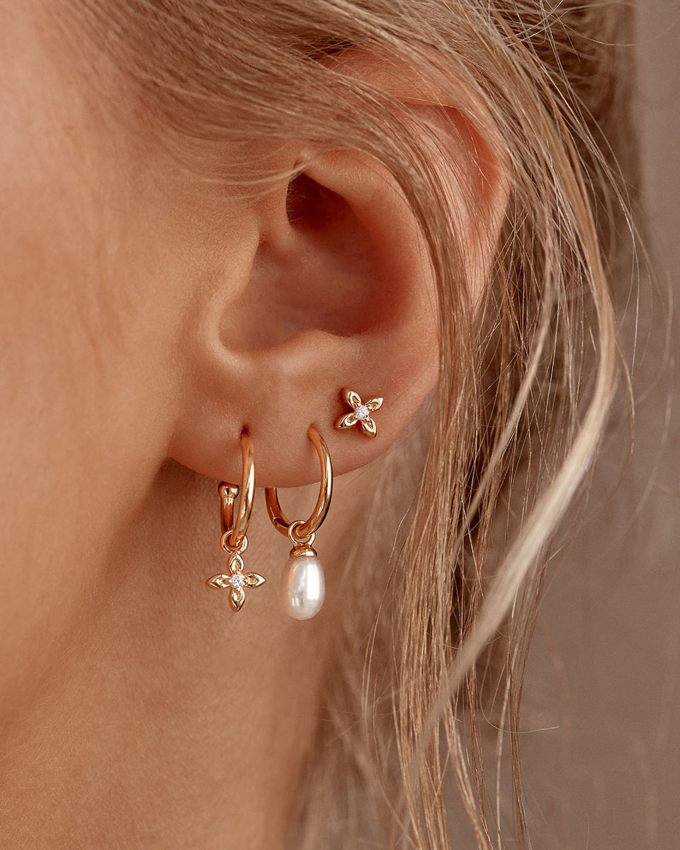 Live in Light Stud Earrings (Gold)