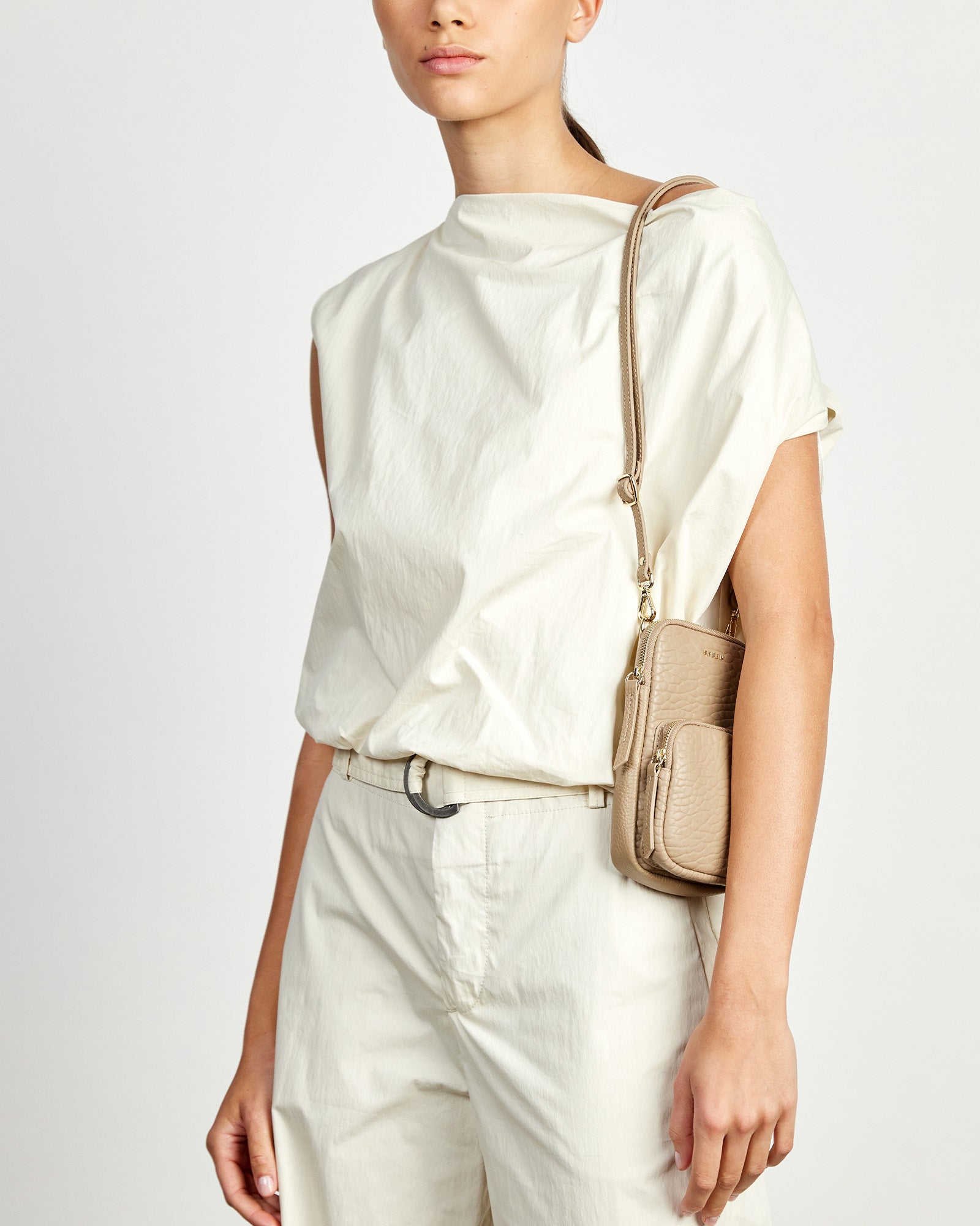Nikko Pocket Phone Sling (Tea Bubble)