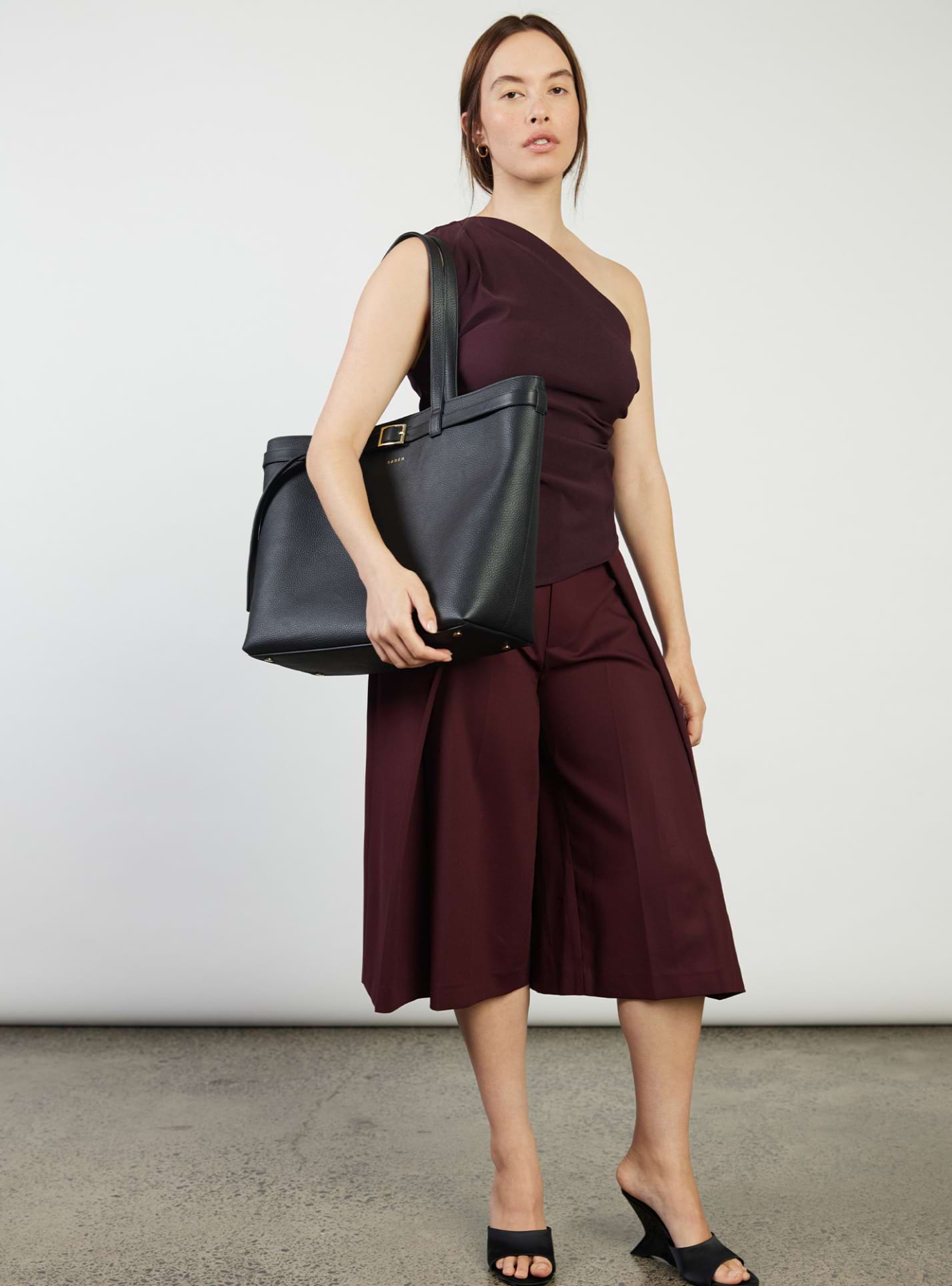 TIA Shoulder bag - Black