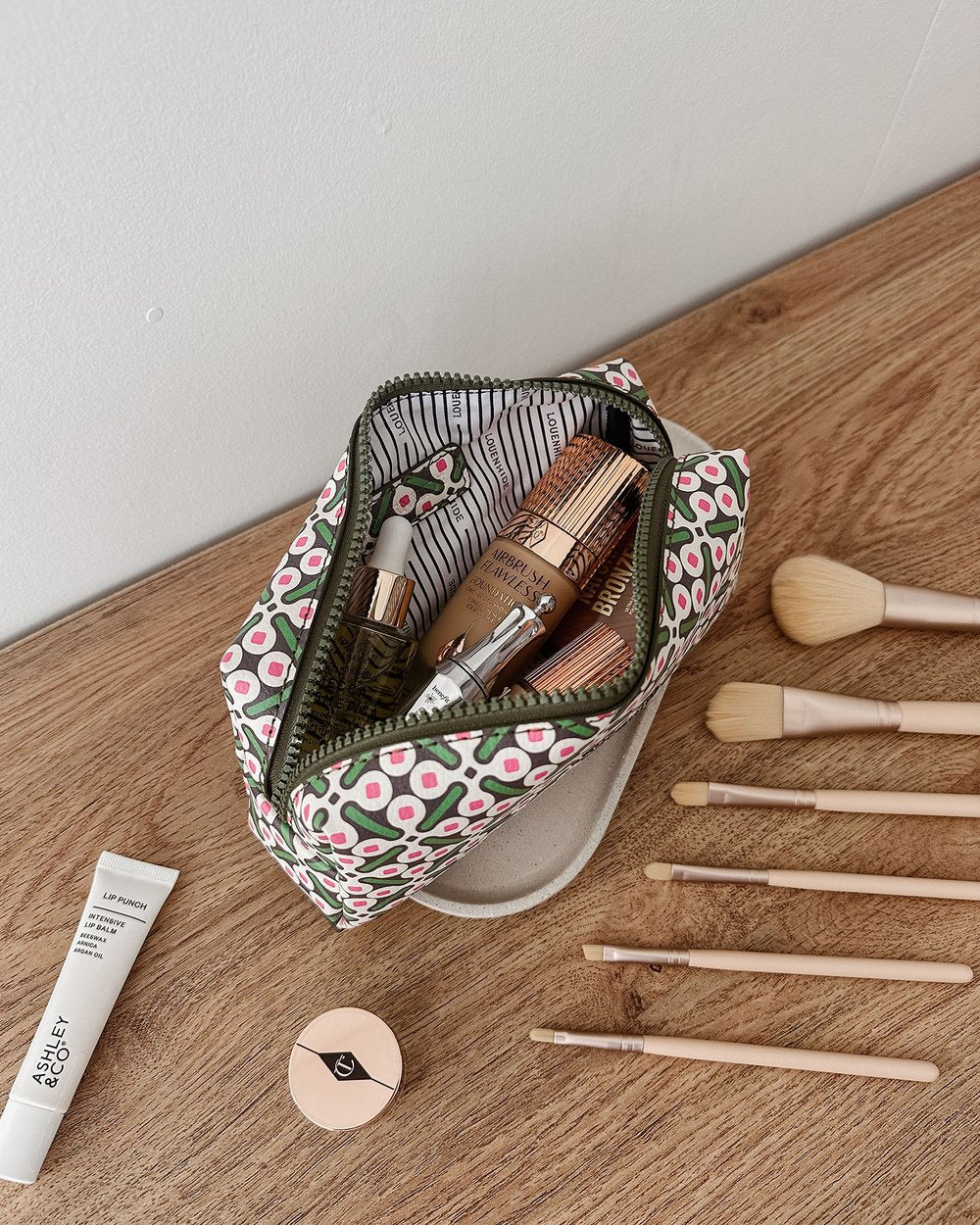 Mary Brianna Cosmetic Set - Olive