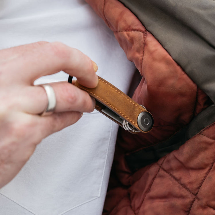 Key Organiser Crazy-Horse Chestnut Brown with Brown Stitching