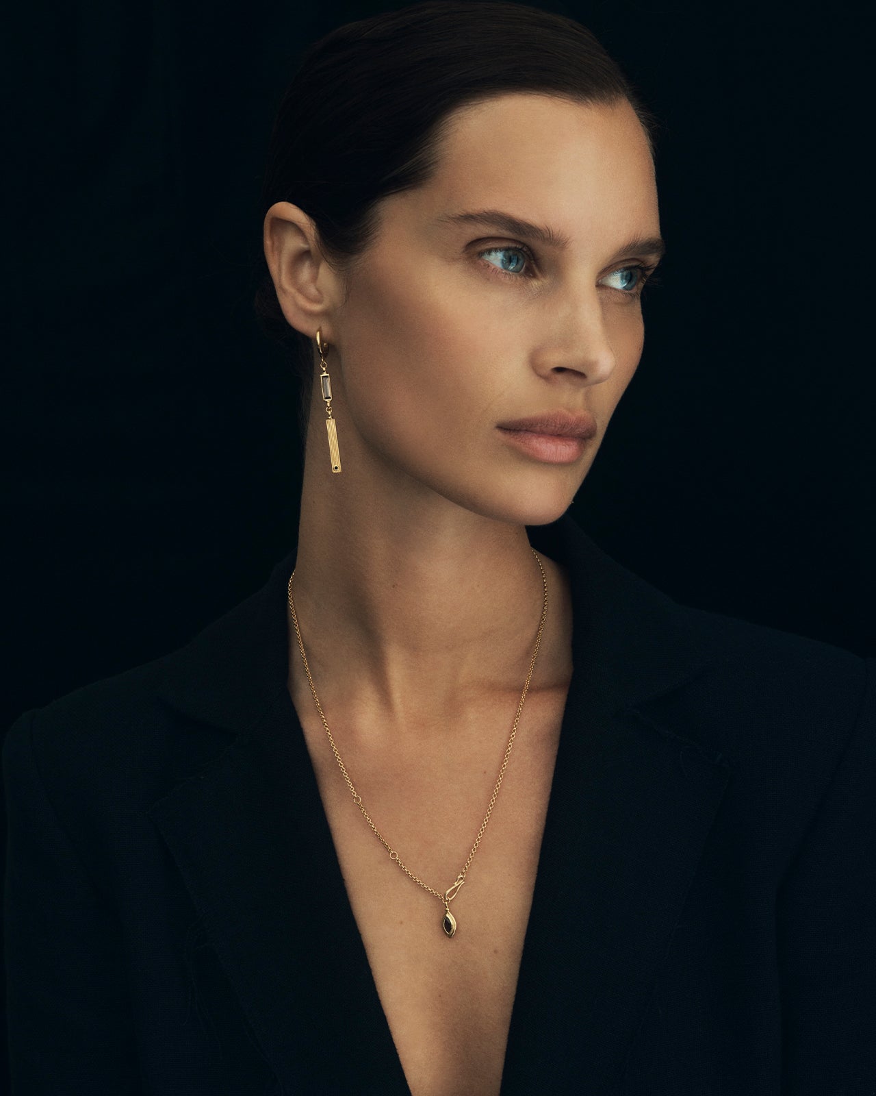 Pele earrings gold